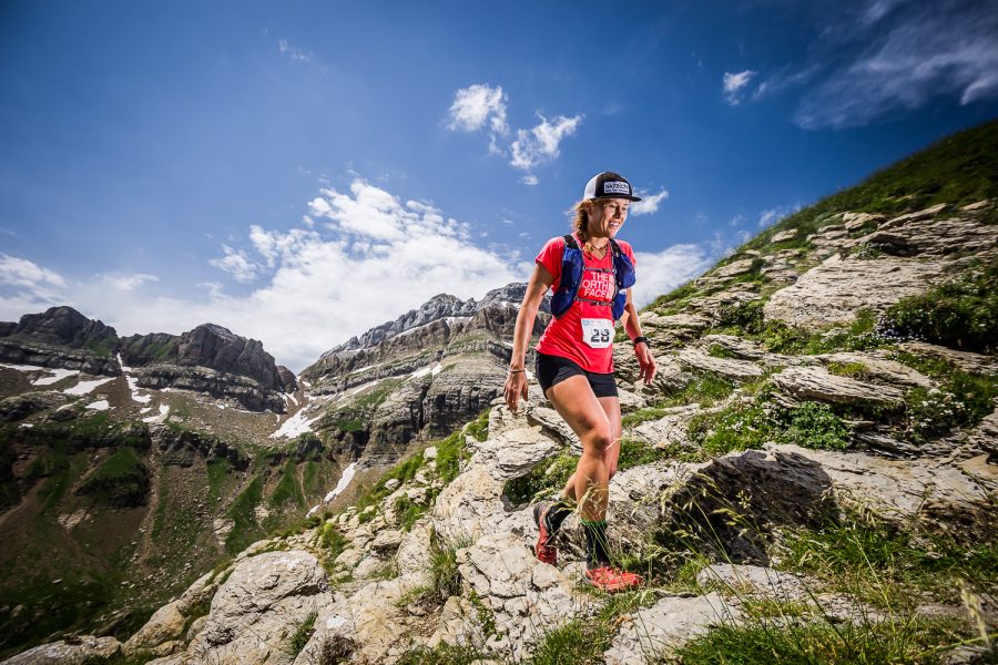 Fotografia deportiva: Hillary Allen en el trailrunning de Pirineos FIT. Macizo de Aspe