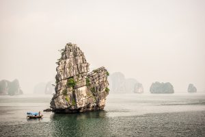 Fotografia de paisaje en la bahía de Halong, Vietnam (Patrimonio de la Humanidad UNESCO)